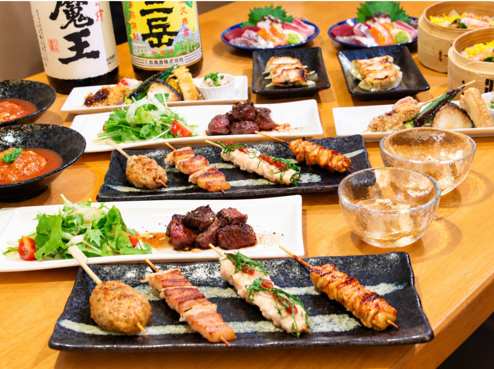 2時間飲放付/　 肉・魚・串！贅沢8品コース5,500円⇒5,200円