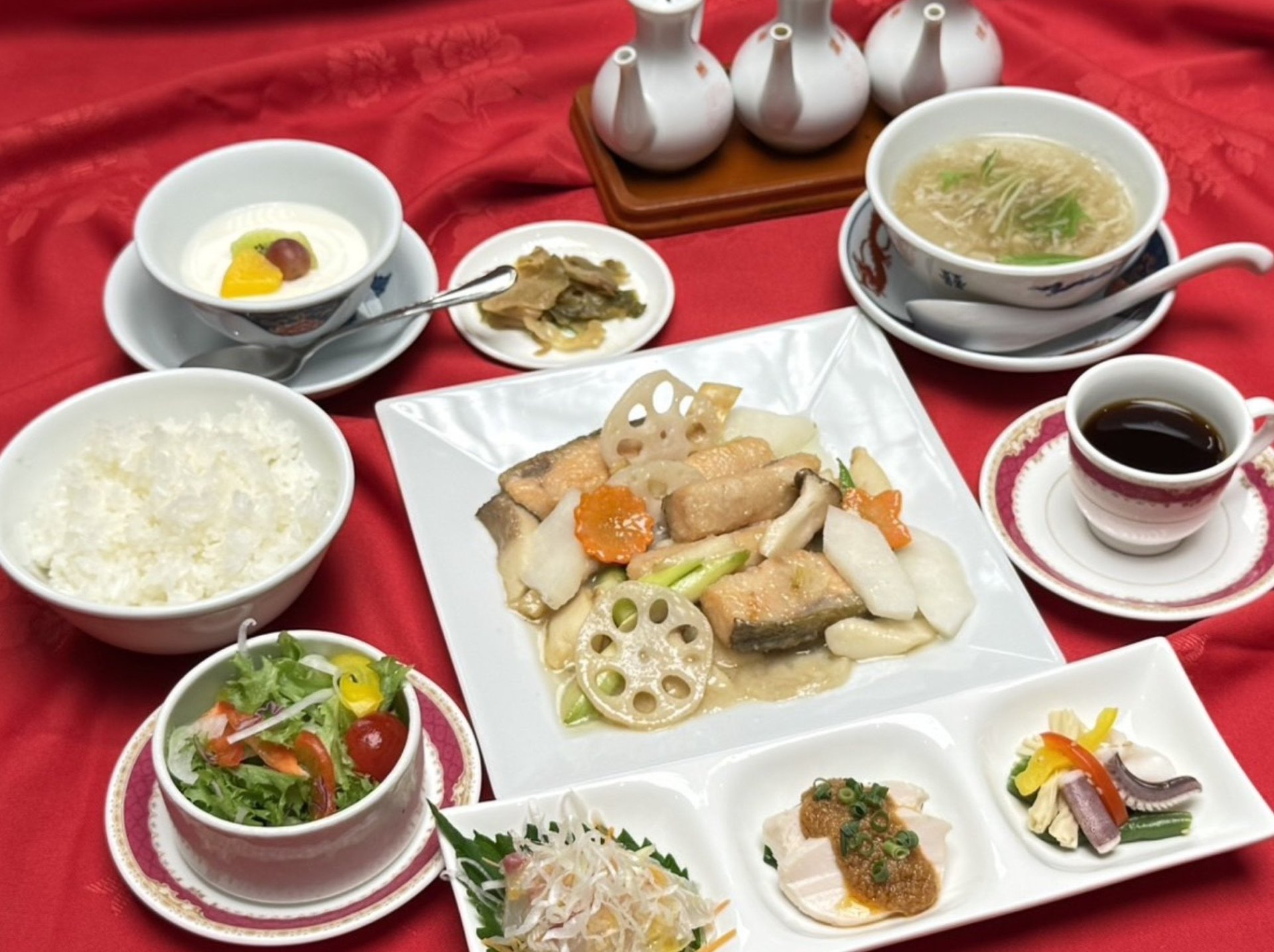 岩国国際観光ホテル3F　四川飯店