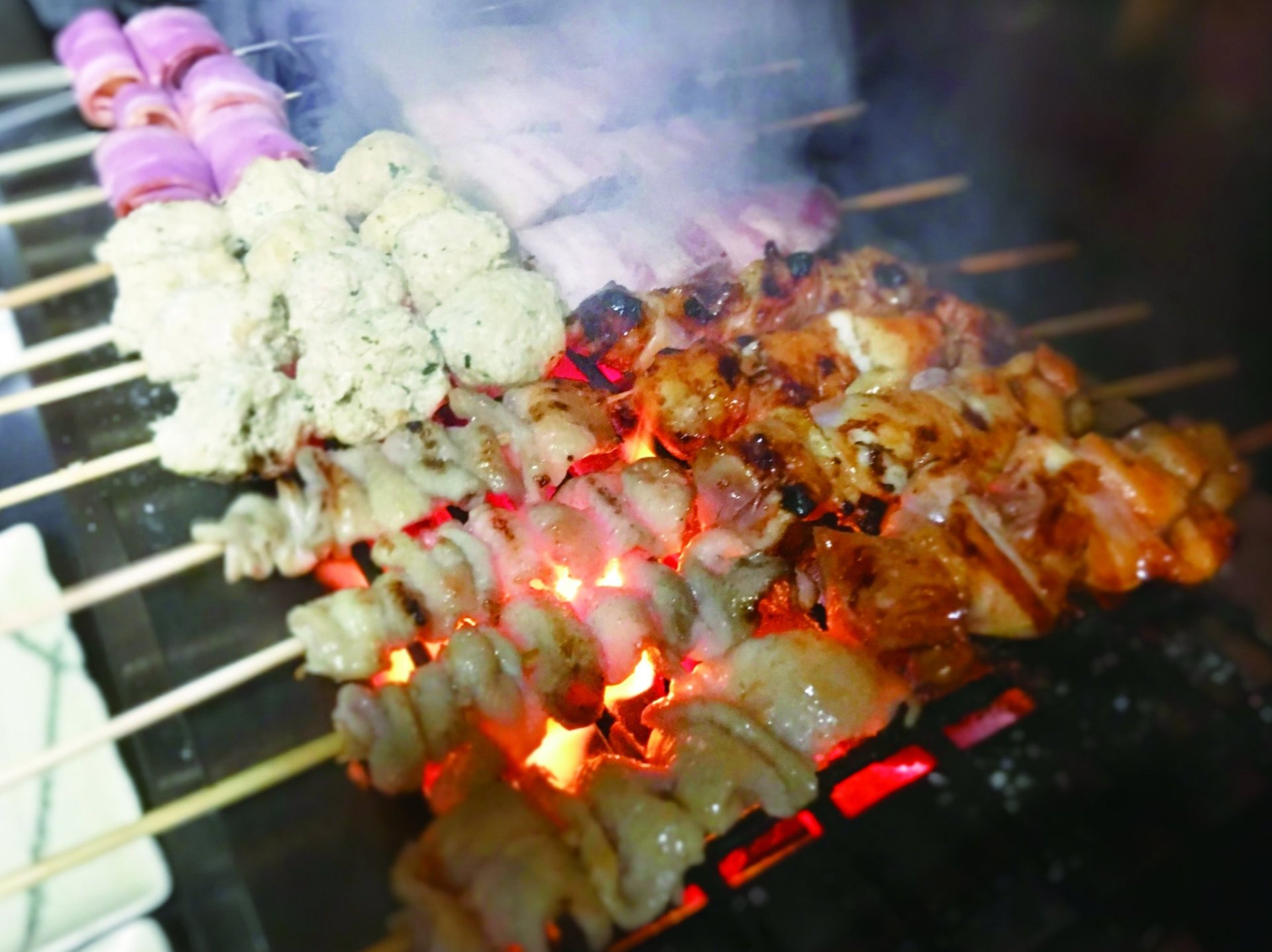 備長炭香る焼き鳥