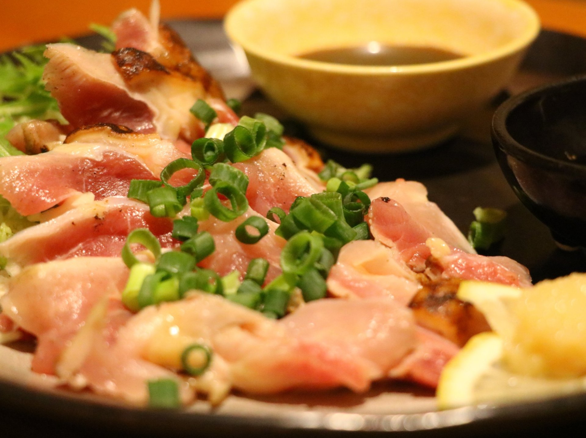 地鶏のタタキ