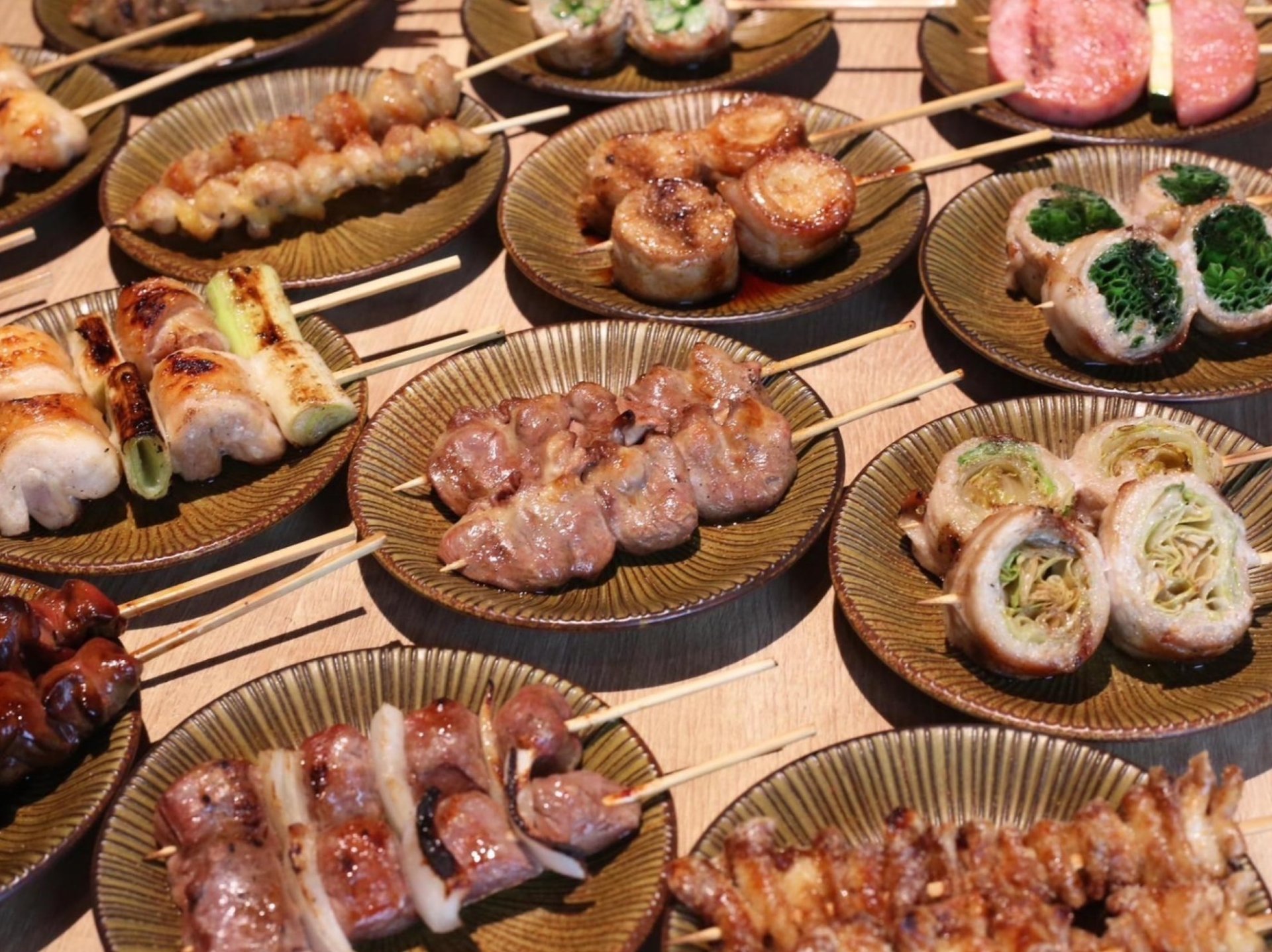 女性にも人気♥創作串焼充実！