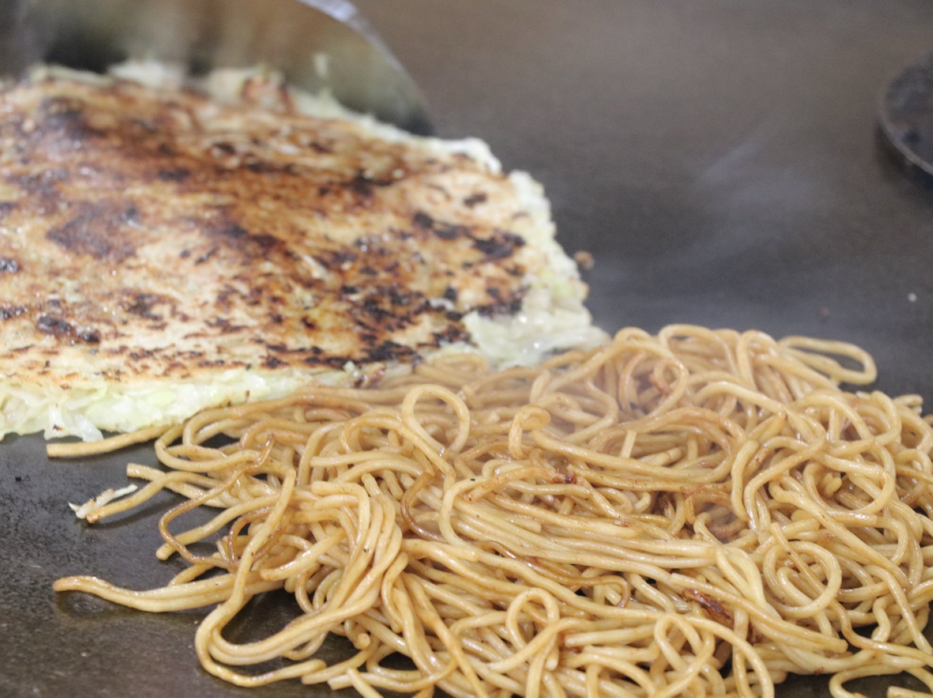 注文を受けてから焼くので、いつでもアツアツ