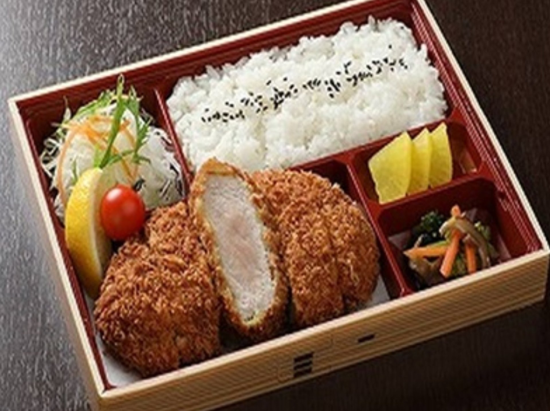 厚切り三元豚のとんかつ弁当