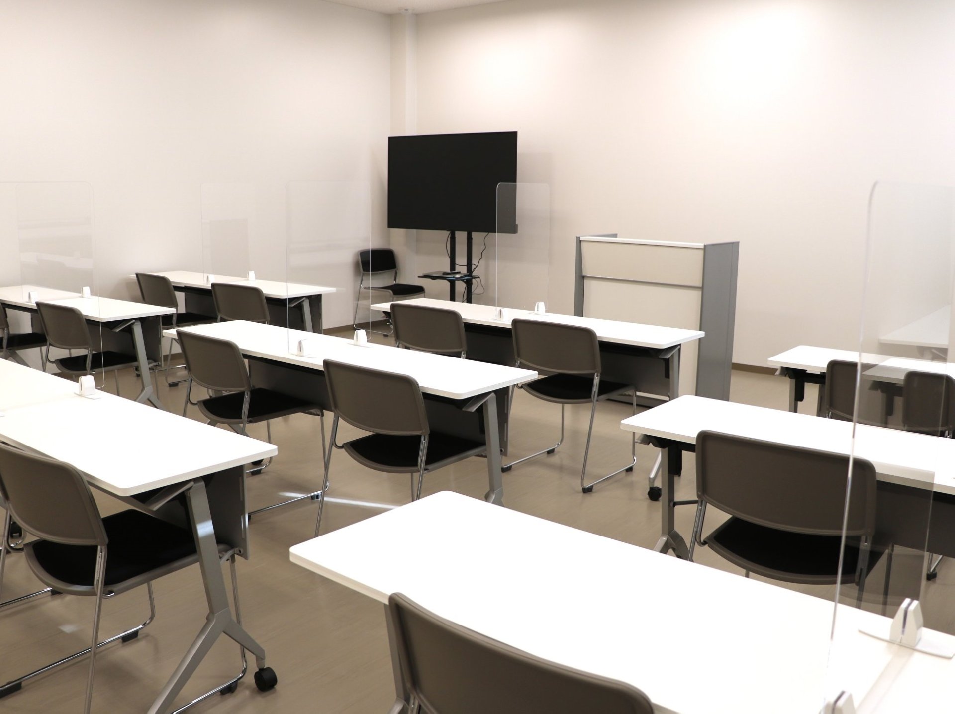 対面での学科教習もできます