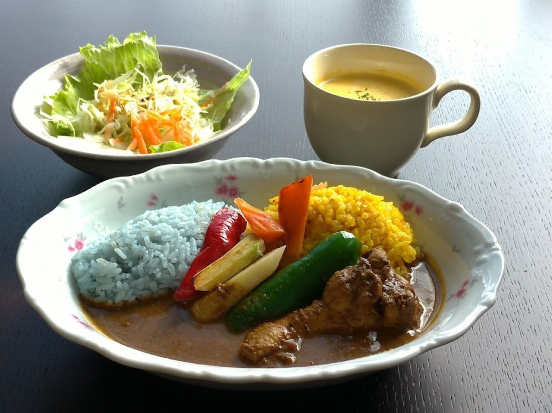 スリランカカレーランチセット　1,500円