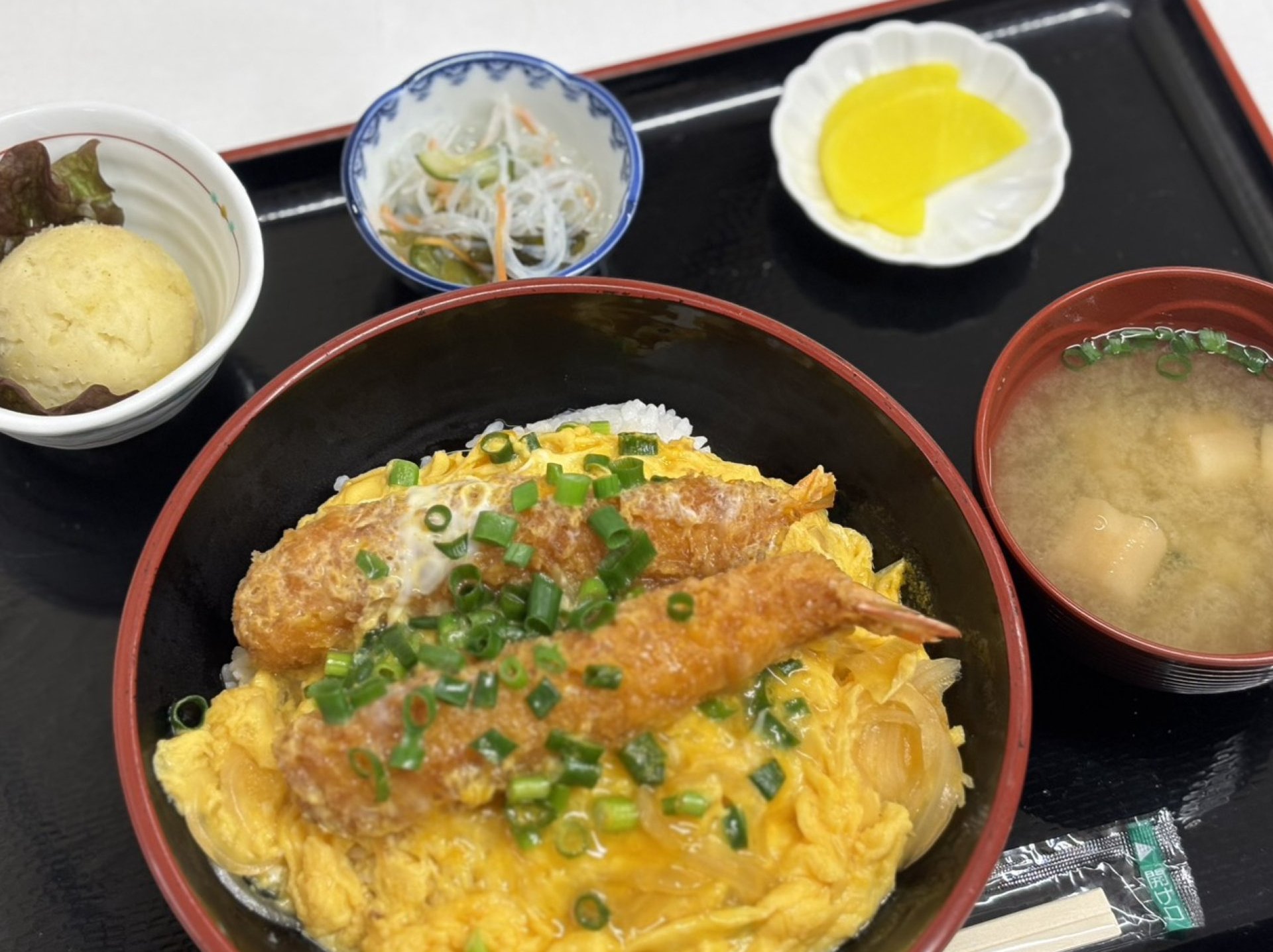 毎週メインが変わる！週替定食…1,380円