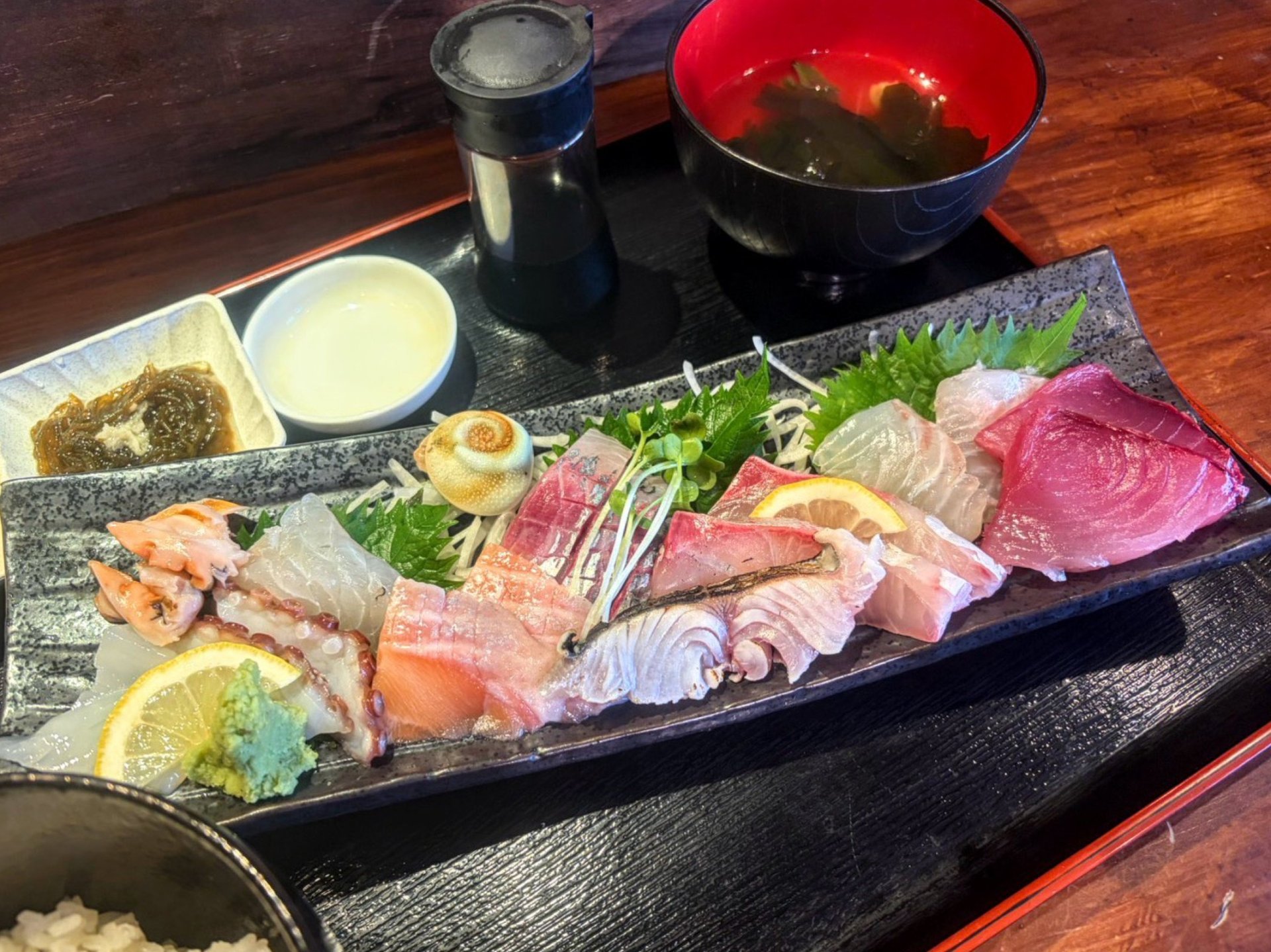 【定食各種】750円～対応。