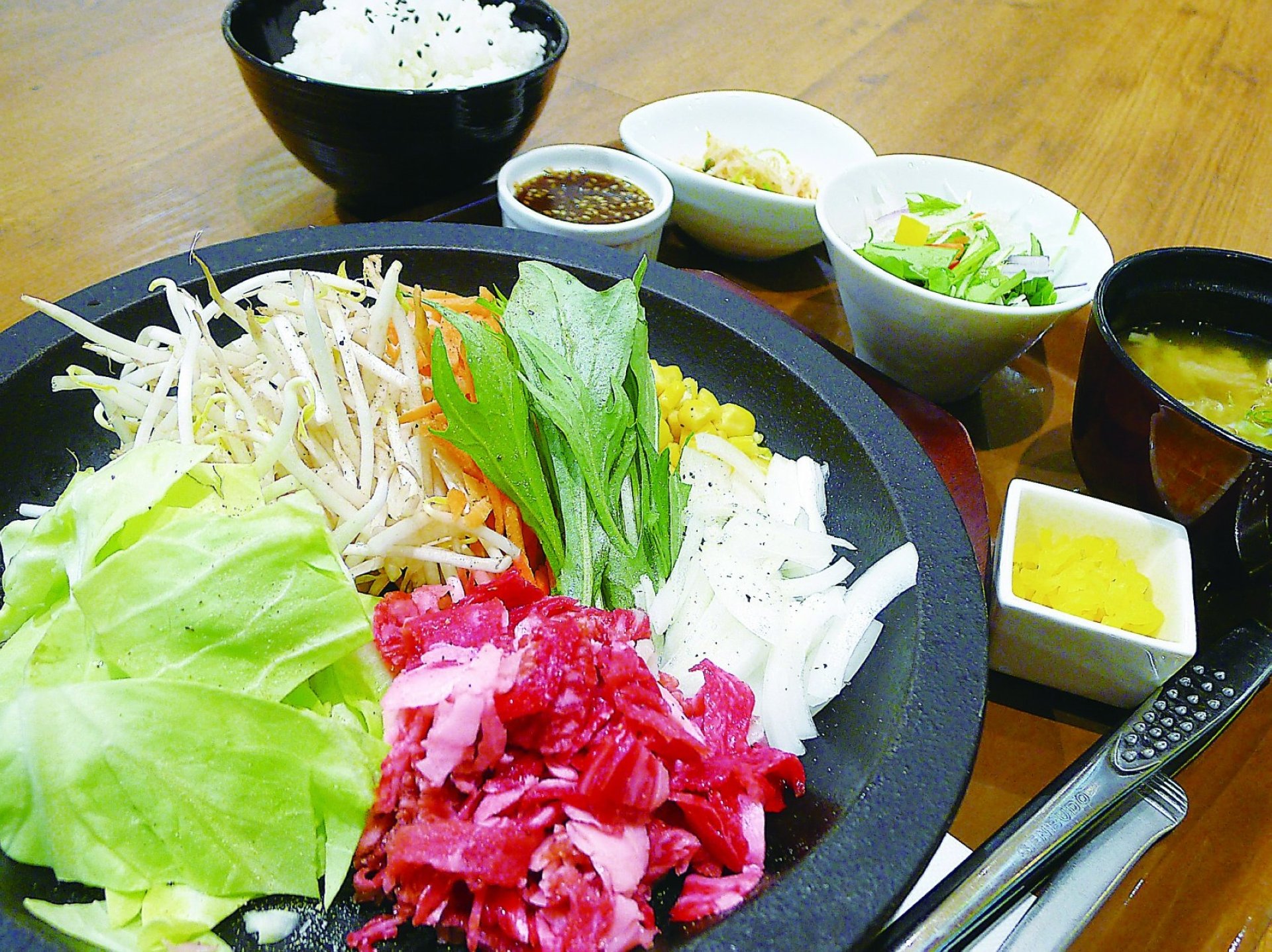 鉄板牛肉野菜炒めランチ