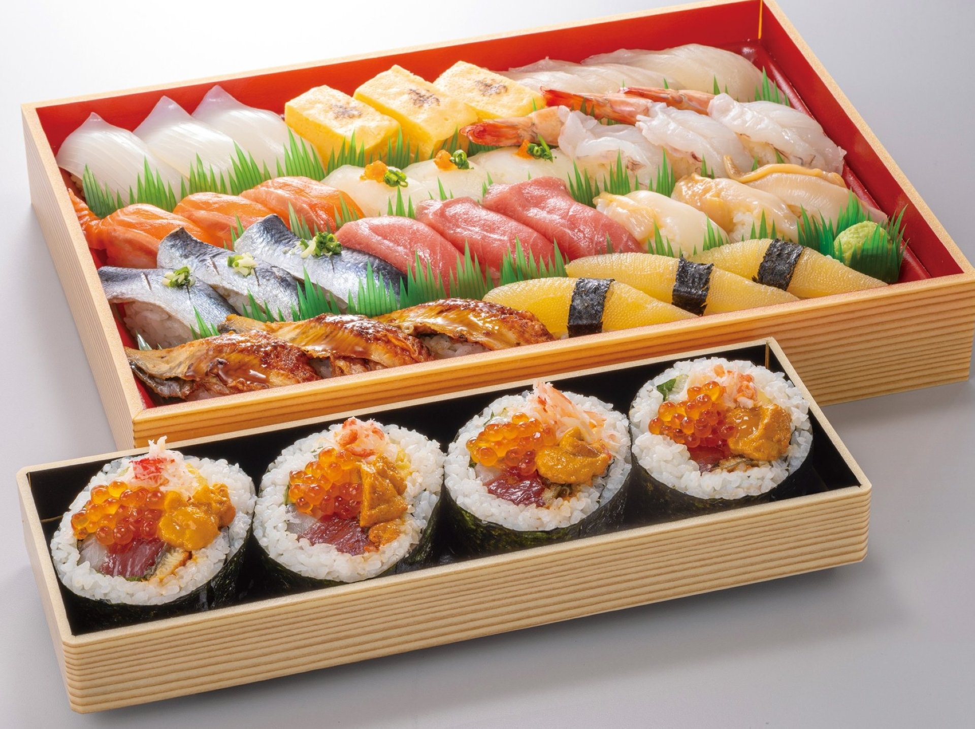 新春鮨3人盛り+豪華のん太巻4貫