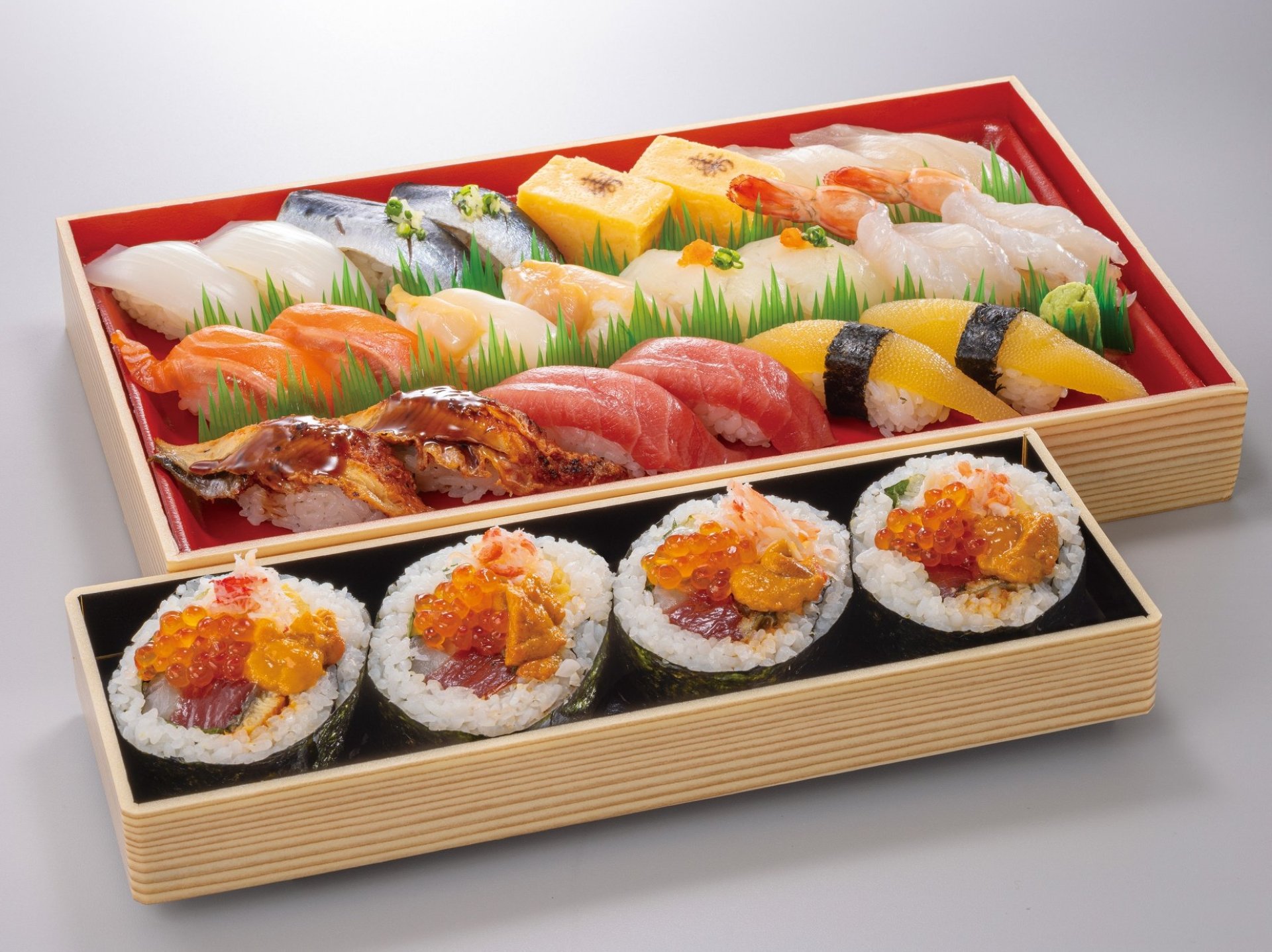 新春鮨2人盛り+豪華のん太巻4貫9,000円