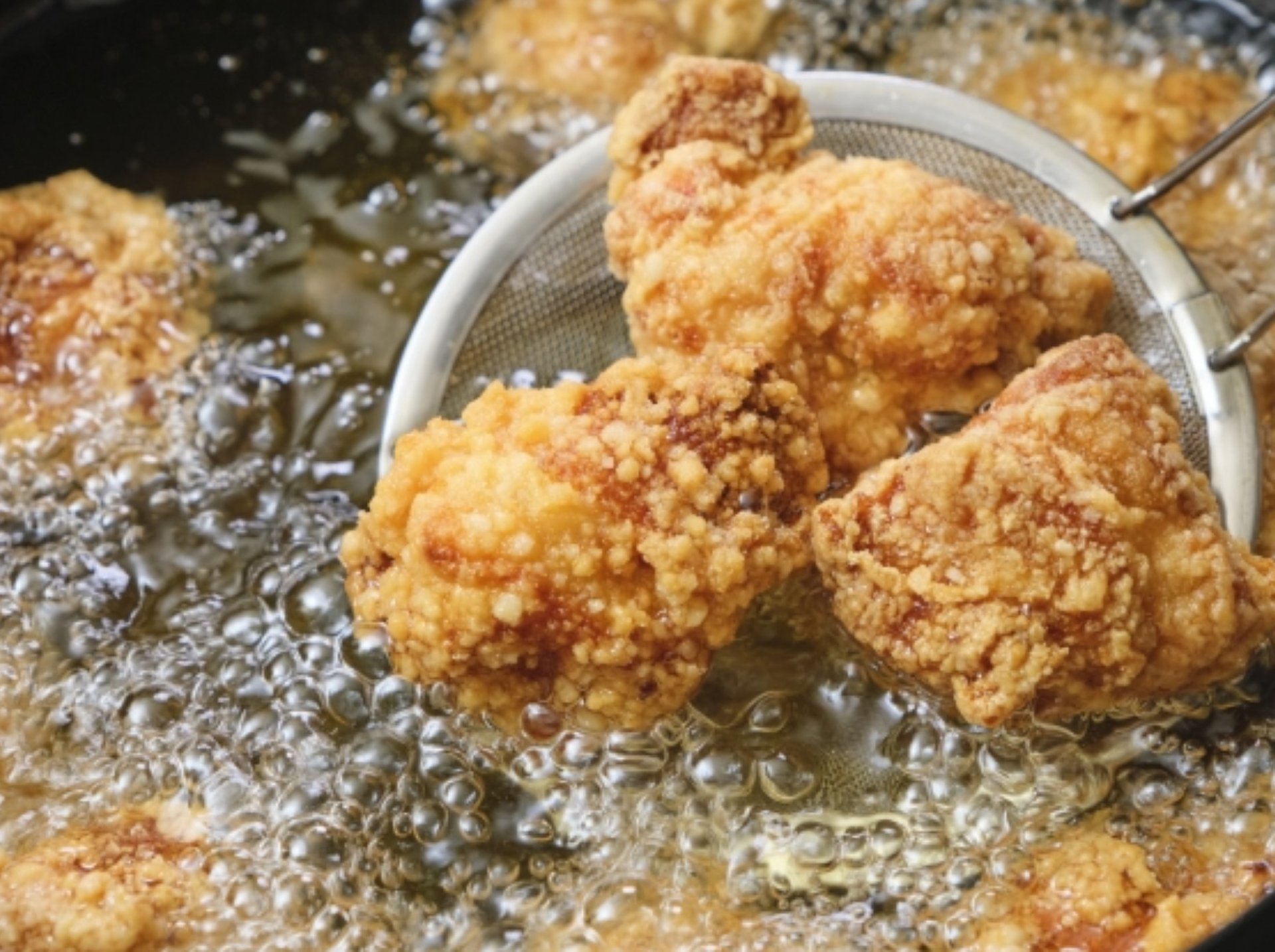 揚げ物は、「注文後に揚げて」提供！