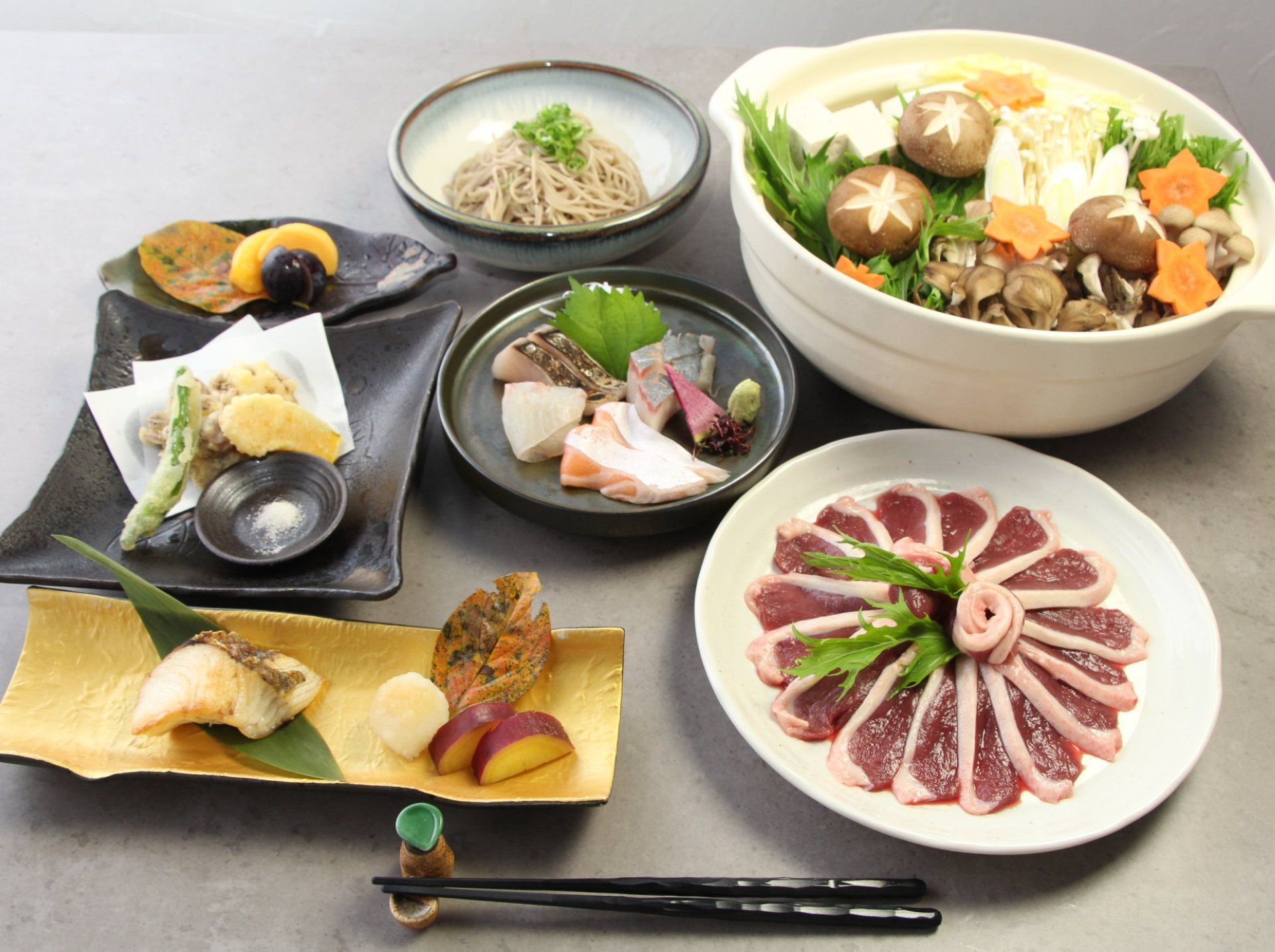 コースは5,500円～（お料理のみ）