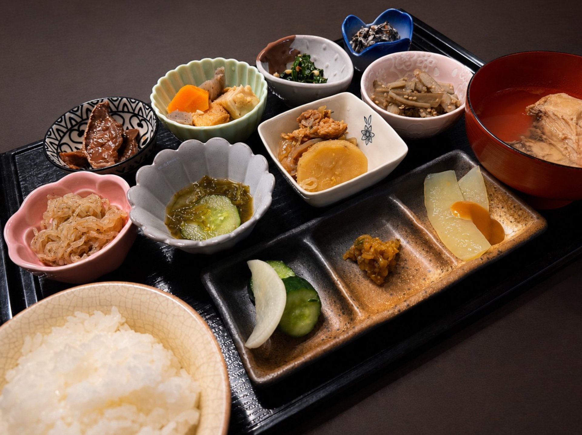 岩国・麻里布の2FのBARが営む、とっておきの和食ランチ♪
