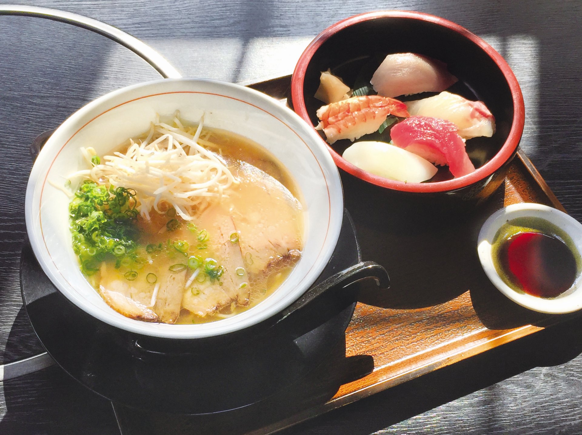 松脇ラーメン+握り寿司セット1,705円