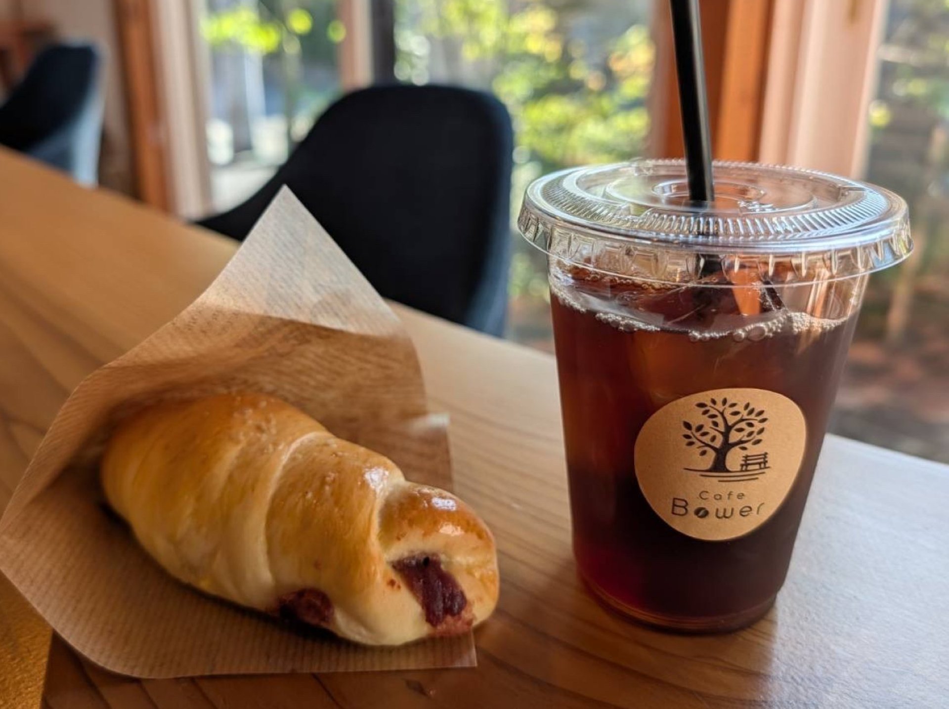 日替わりパン(250円)コーヒー(500円)