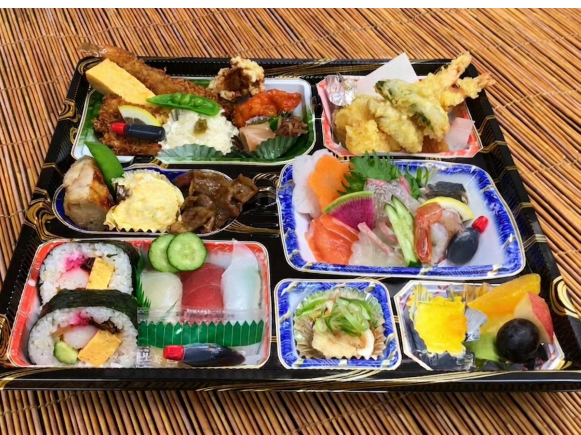 お弁当2,000円～承ります(配達は要相談)　