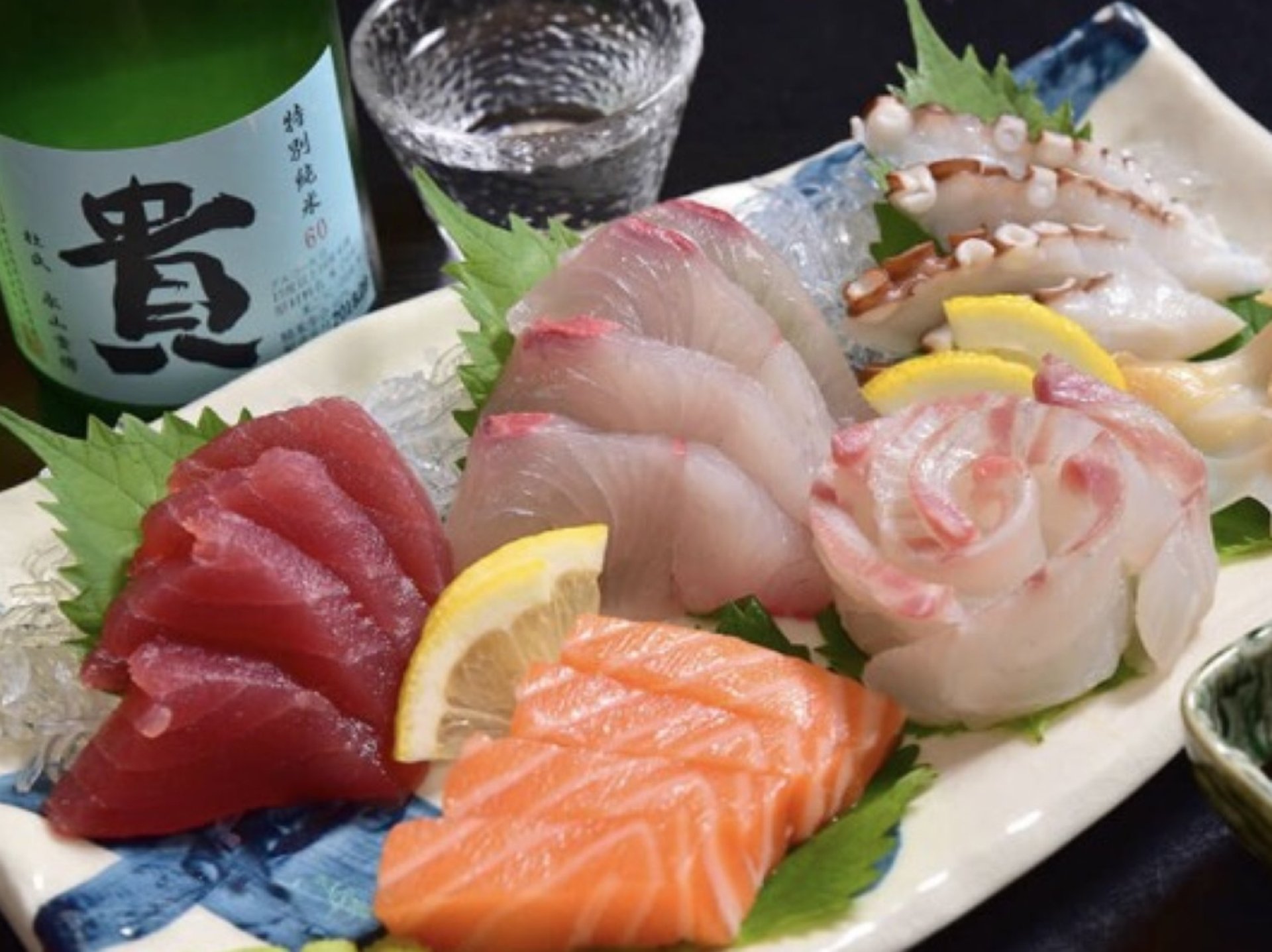 鮮度抜群！刺身盛り合わせは食べるべき逸品