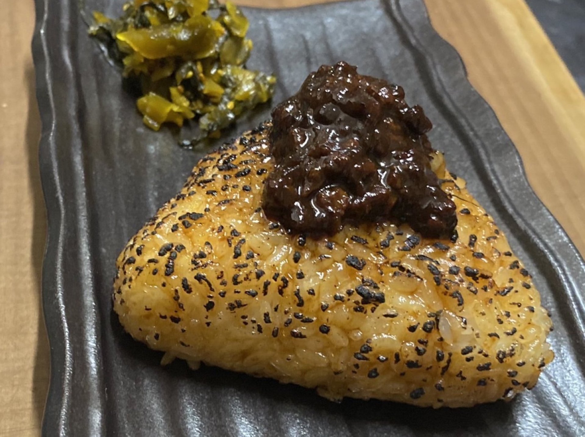 炭火の香りが堪らない…！焼きおにぎり♪