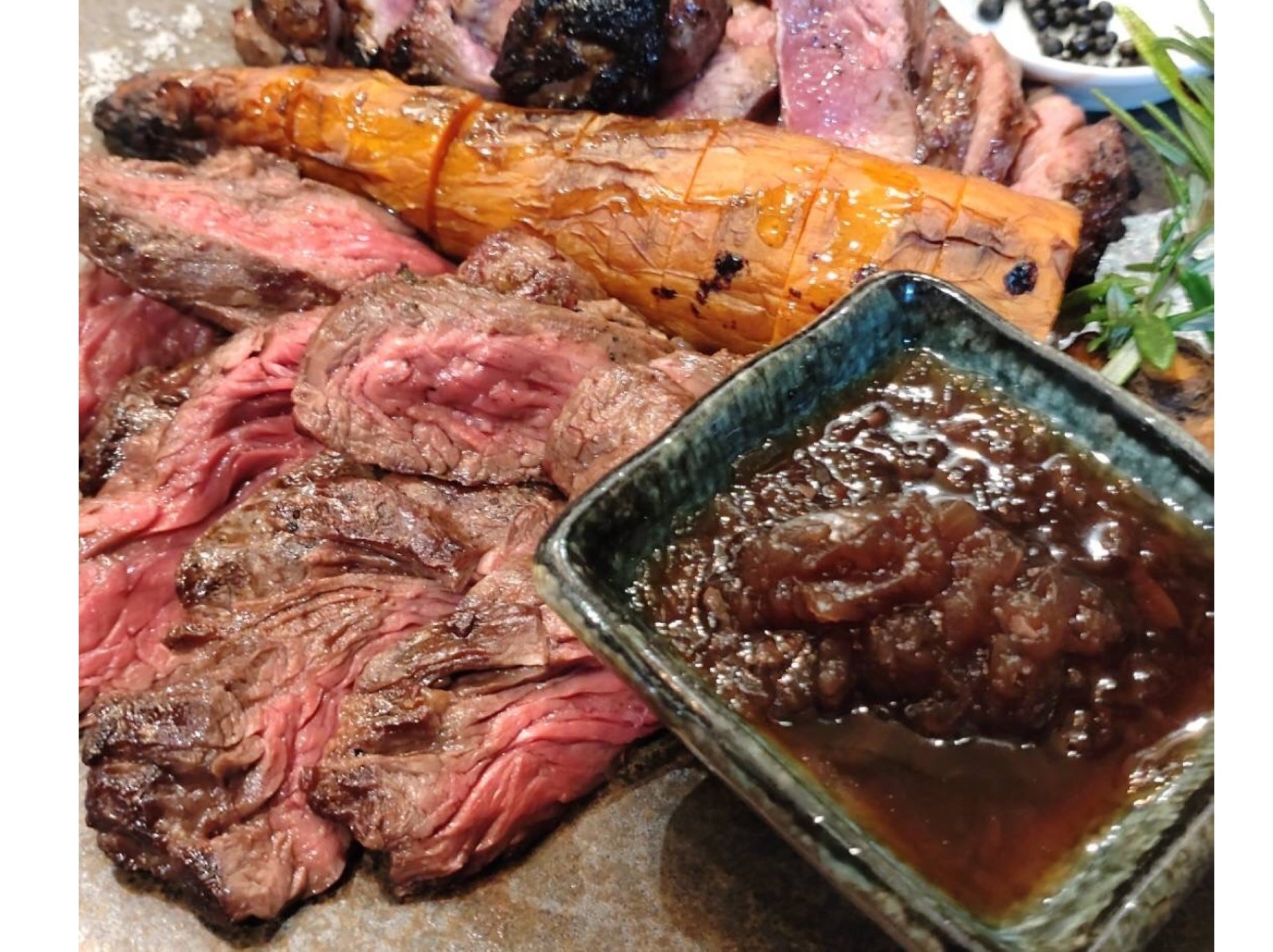 ❖十勝牛ランプ赤ワインソース2,000円