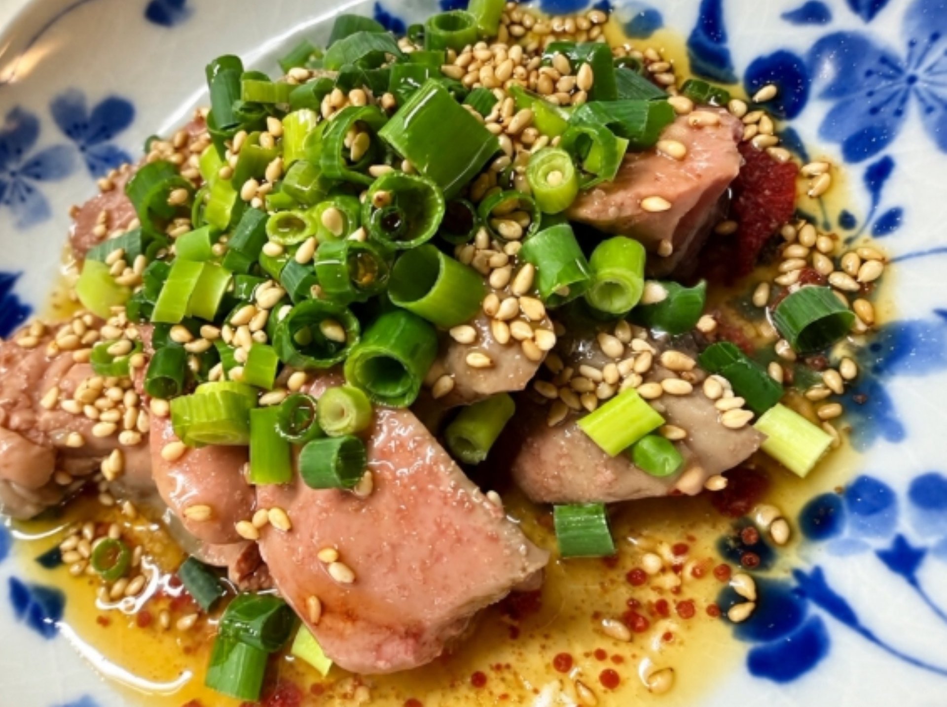 ゴマ塩とろとろ鶏レバー770円