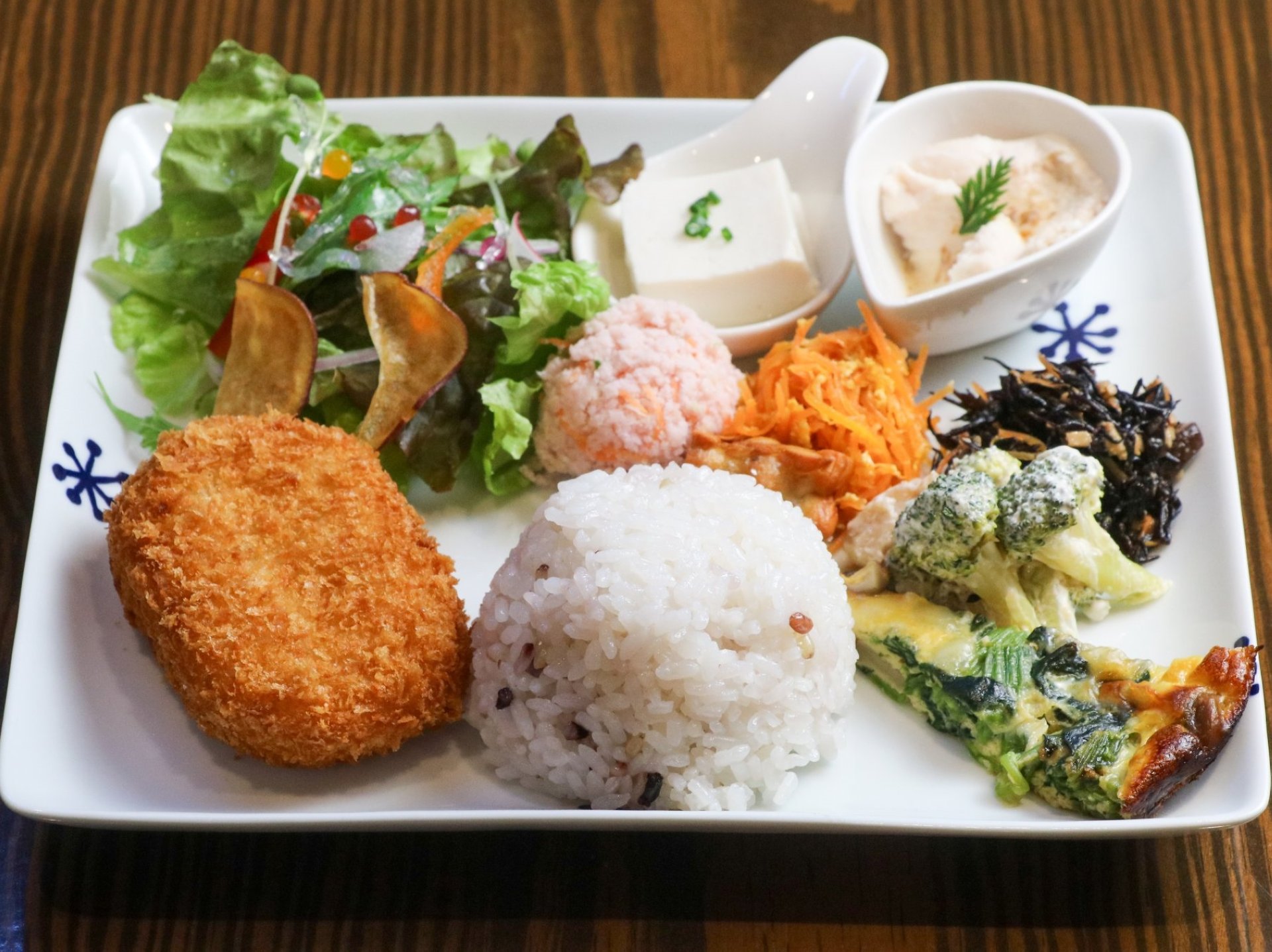 テンペコロッケランチ
