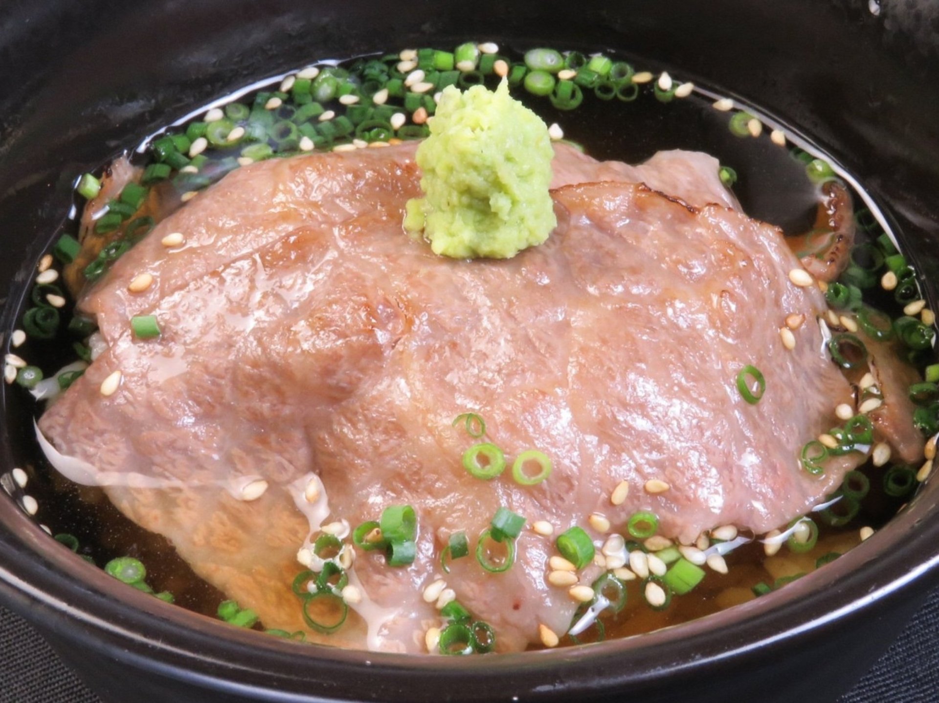 炙り牛茶漬け580円