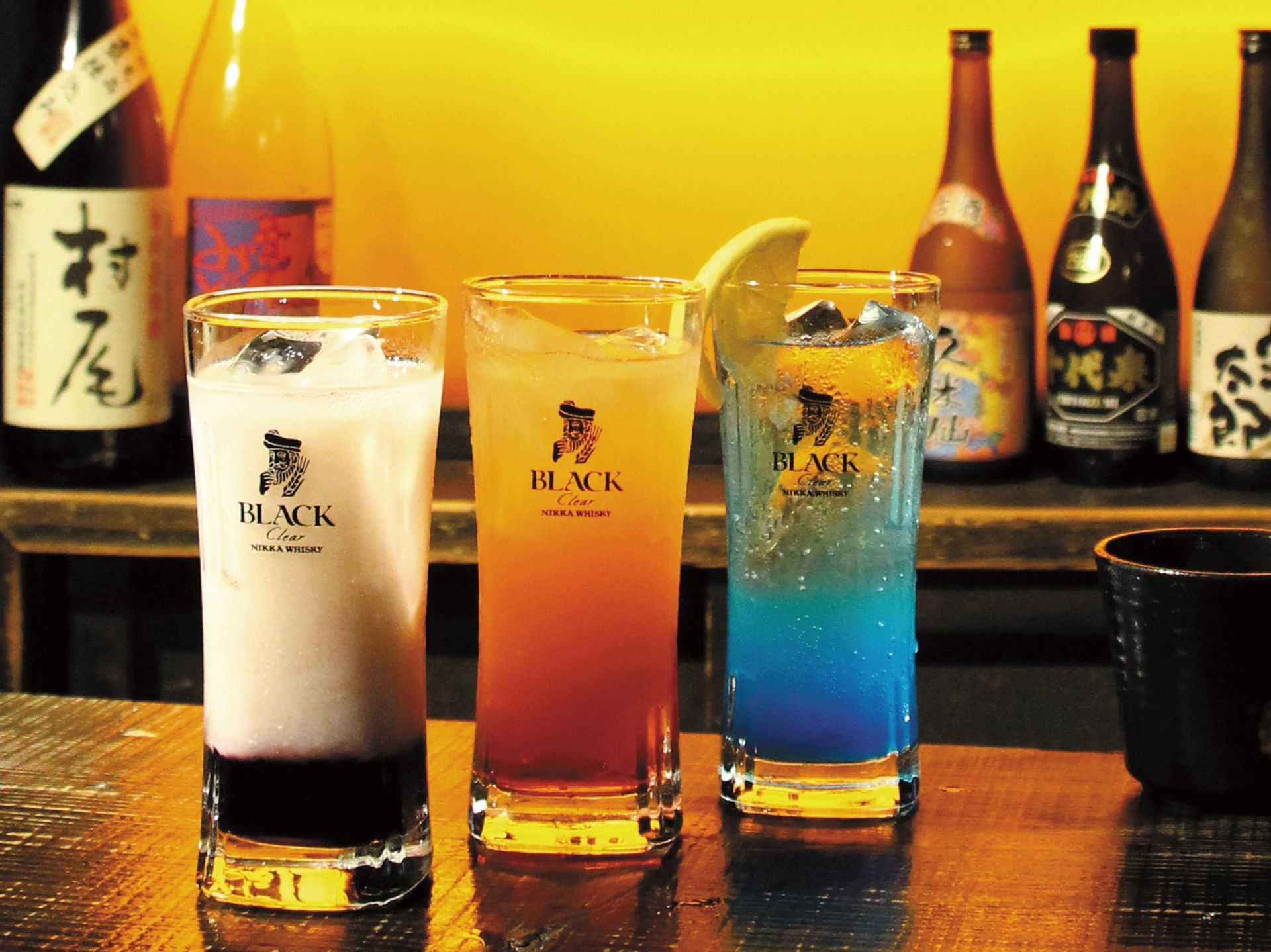 ドリンクの種類も豊富!!ウイスキーから女性も安心して飲めるカクテルまで
