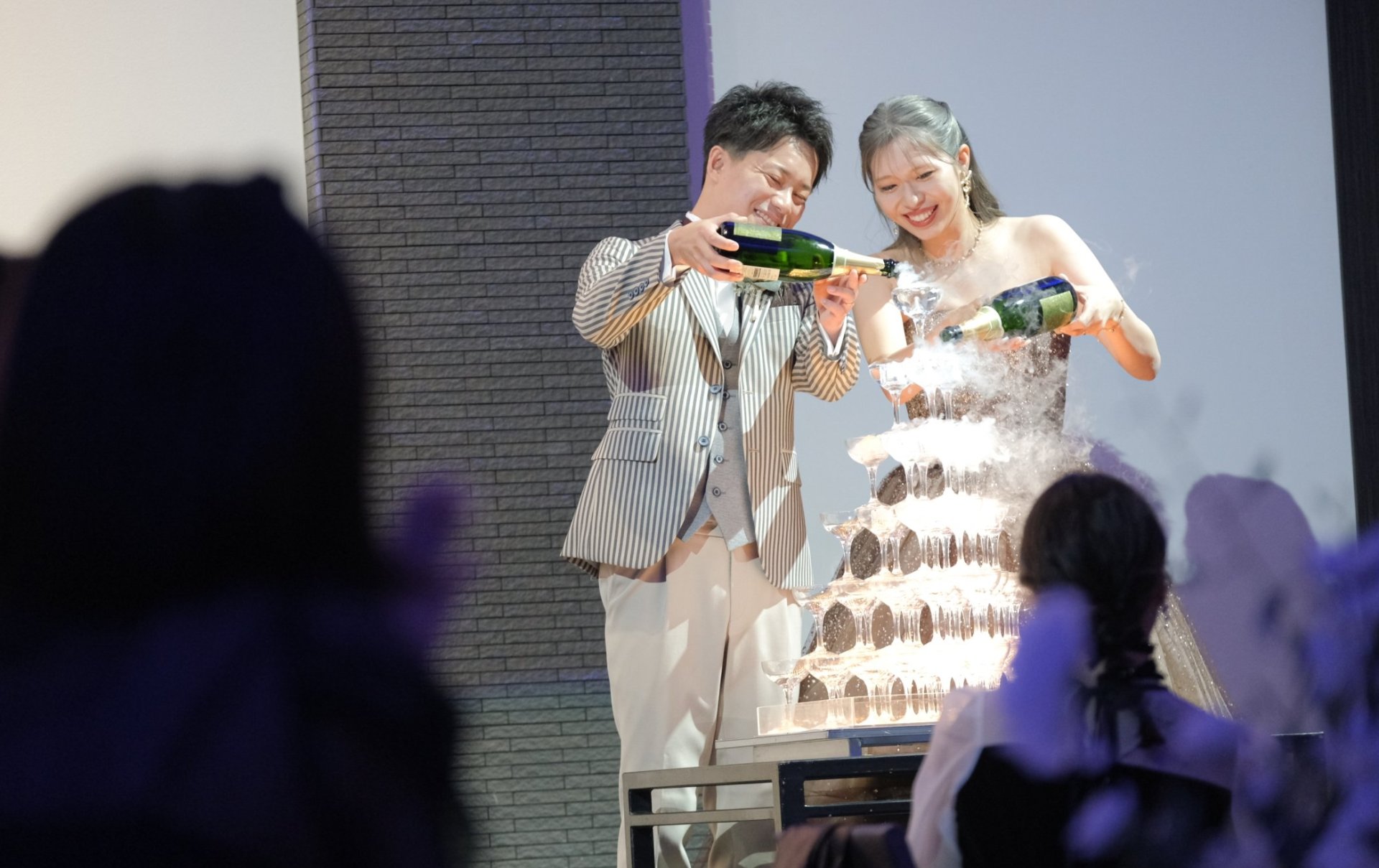 新郎様希望のシャンパンタワー‼
幻想的な様子にシャッターが止まらない♡