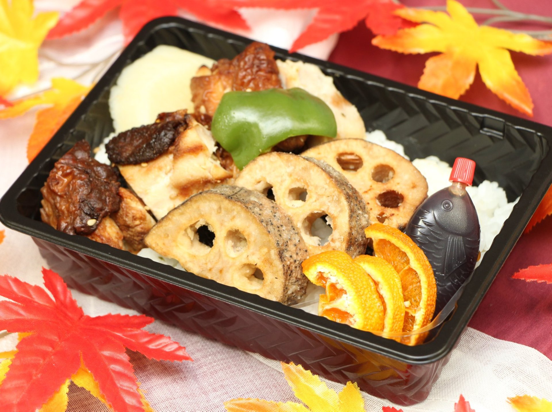 岩国の新名物に！『岩国レンコン鶏どり弁当』