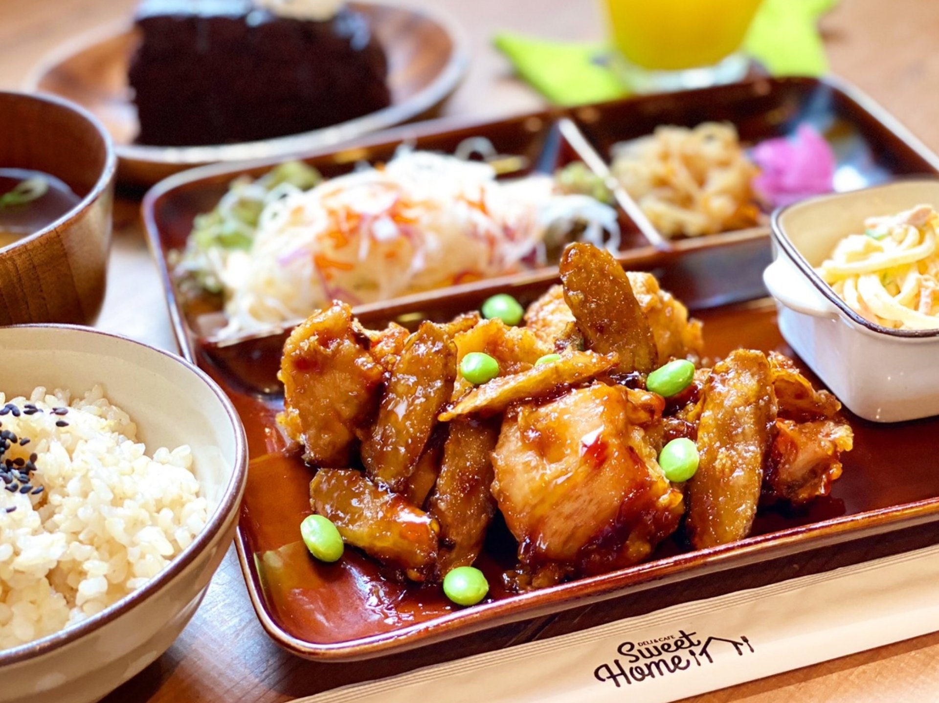 チキンチキンごぼうランチ(スイーツ＆ドリンク付)1,530円